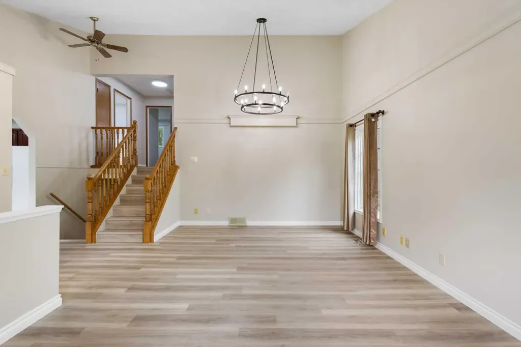 68 Scenic Acres Drive NW Calgary AB T3L 1C2