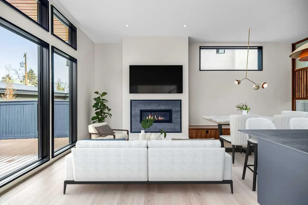 3D Willow Crescent SW Calgary AB T3C 3B8