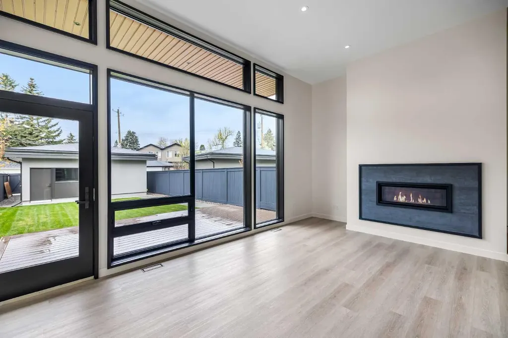 3D Willow Crescent SW Calgary AB T3C 3B8