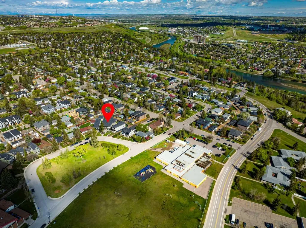 3D Willow Crescent SW Calgary AB T3C 3B8