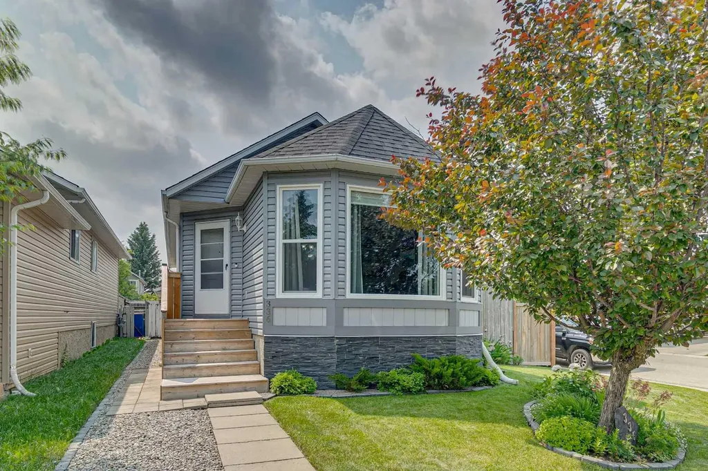 336 Coventry Close NE Calgary AB T3K4C5
