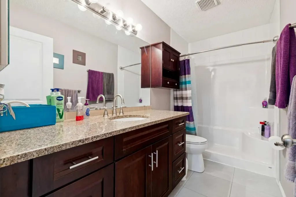 336 Coventry Close NE Calgary AB T3K4C5