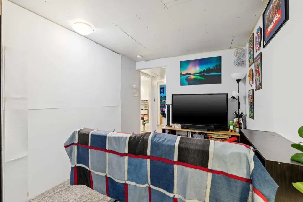 336 Coventry Close NE Calgary AB T3K4C5