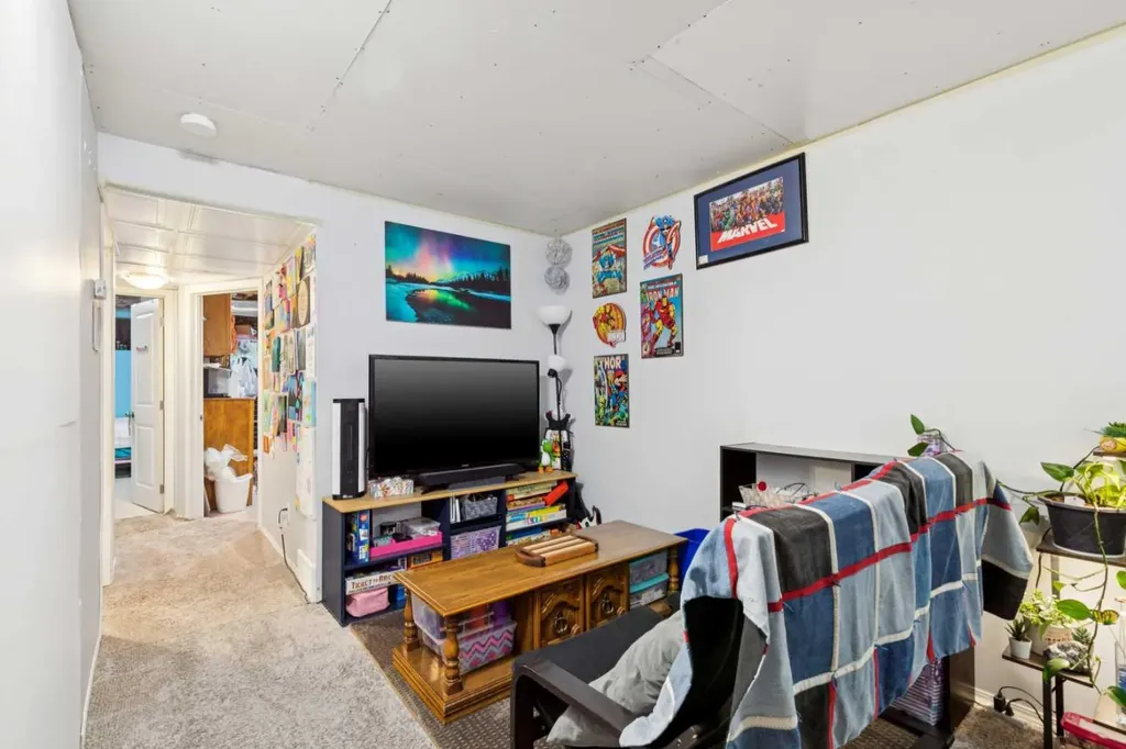 336 Coventry Close NE Calgary AB T3K4C5