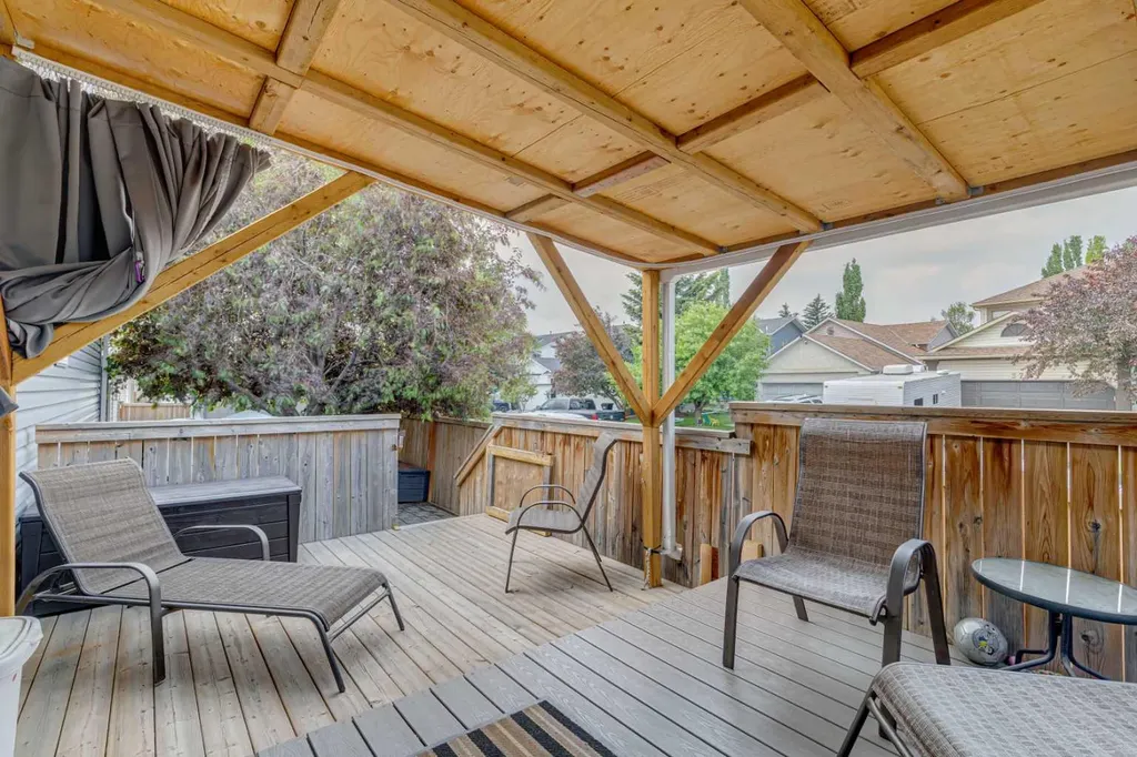 336 Coventry Close NE Calgary AB T3K4C5
