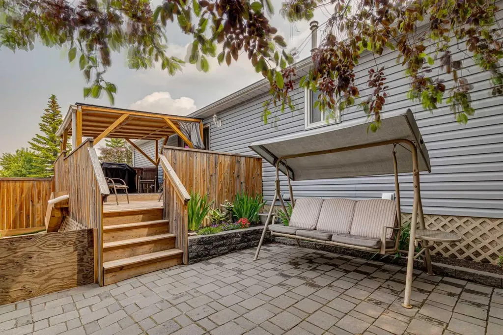 336 Coventry Close NE Calgary AB T3K4C5