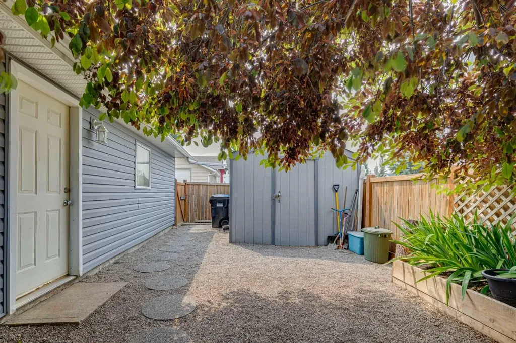 336 Coventry Close NE Calgary AB T3K4C5
