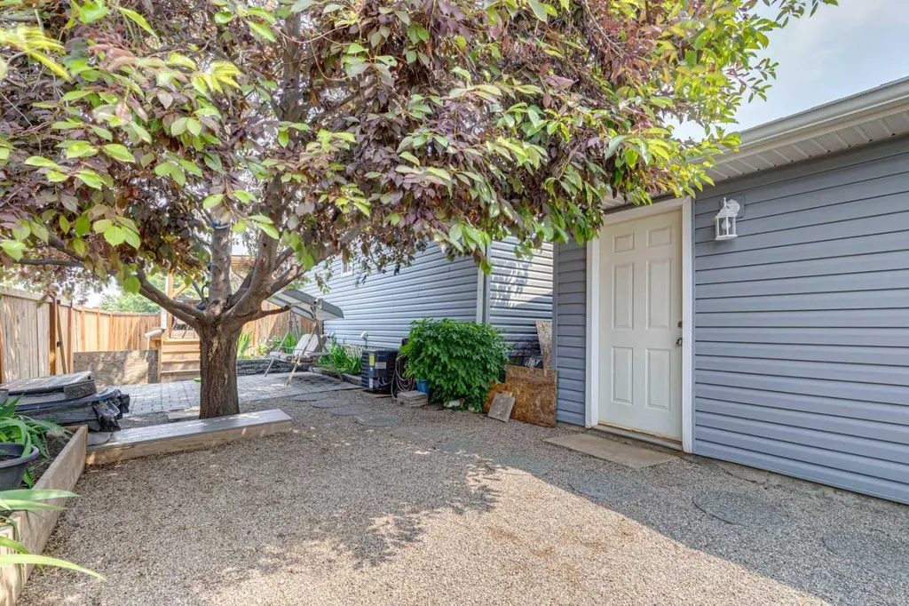 336 Coventry Close NE Calgary AB T3K4C5