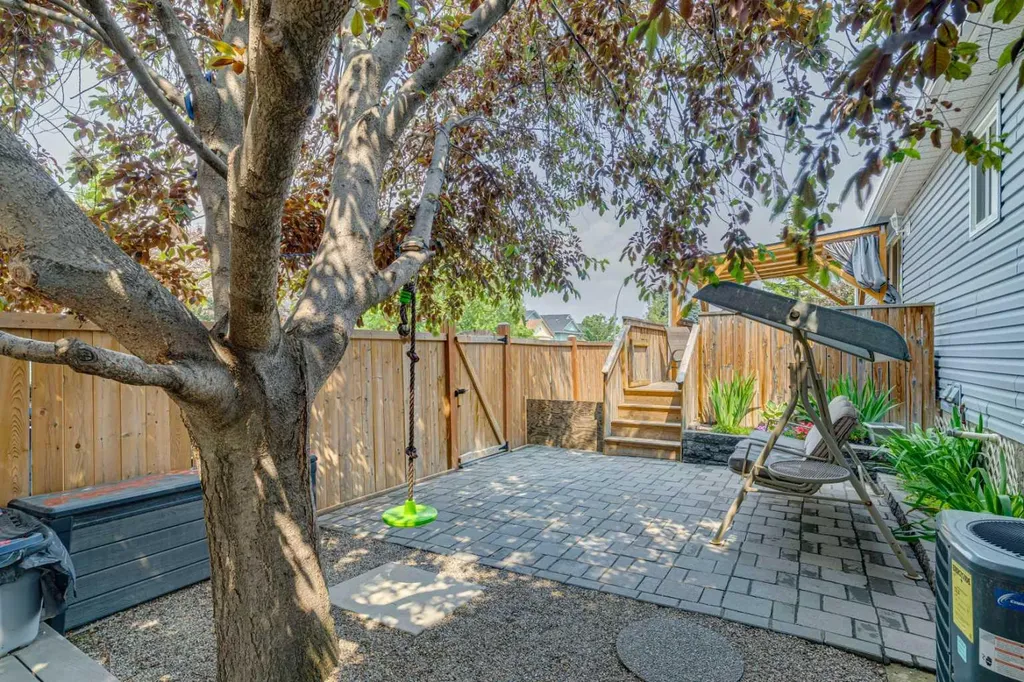 336 Coventry Close NE Calgary AB T3K4C5