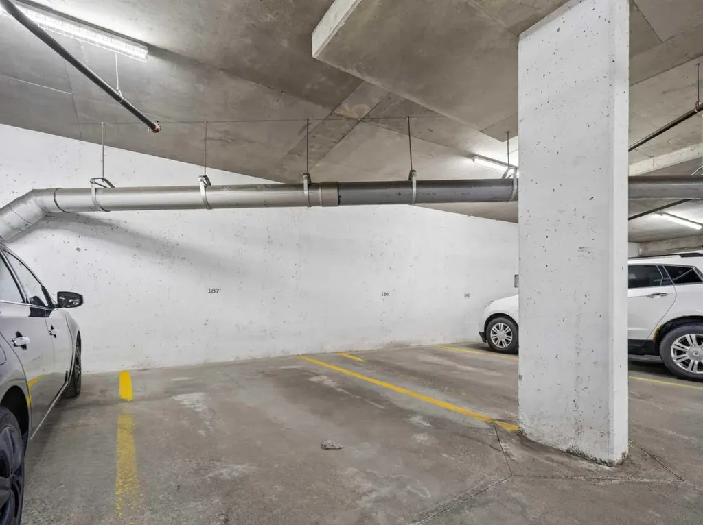 3111 34 Avenue NW Calgary AB T2L 0Y2