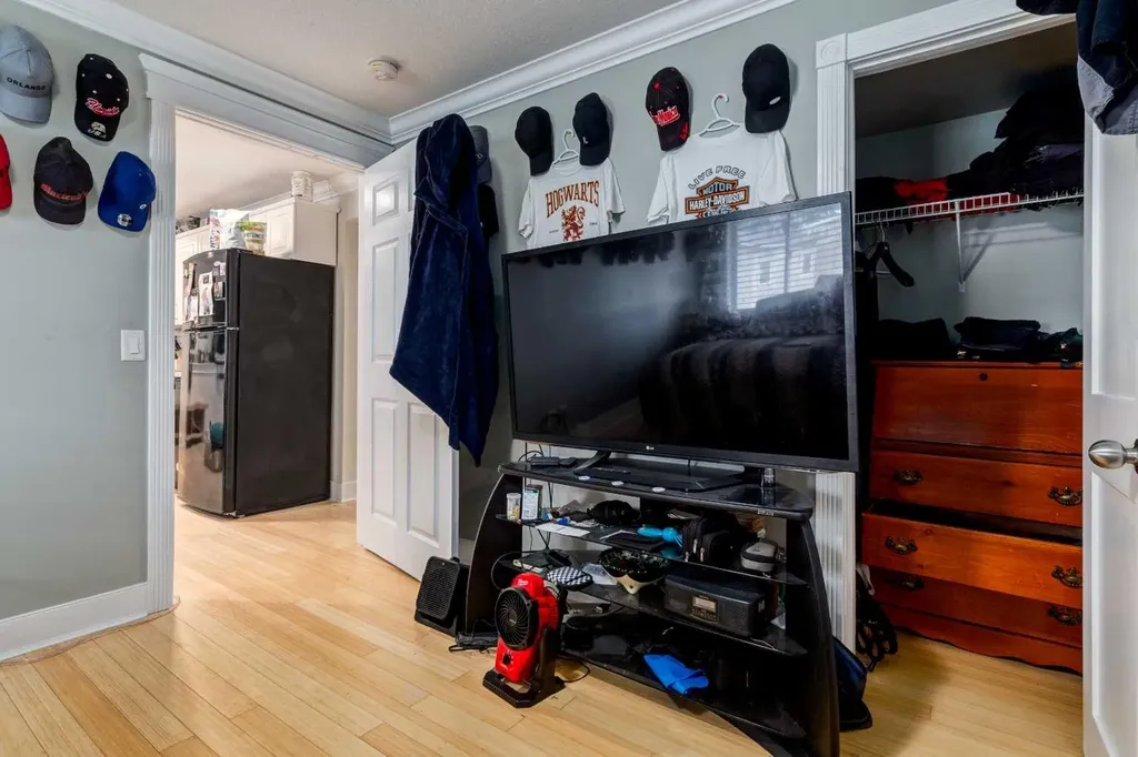 250 Panatella Court NW Calgary AB T3K 5X9