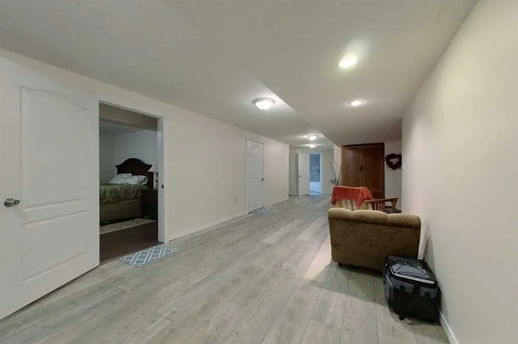 50 Lakeview Heights Canyon Creek AB T0G 2M0