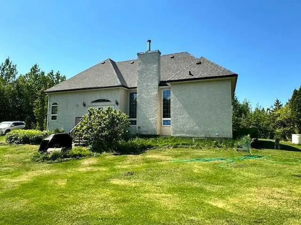 50 Lakeview Heights Canyon Creek AB T0G 2M0