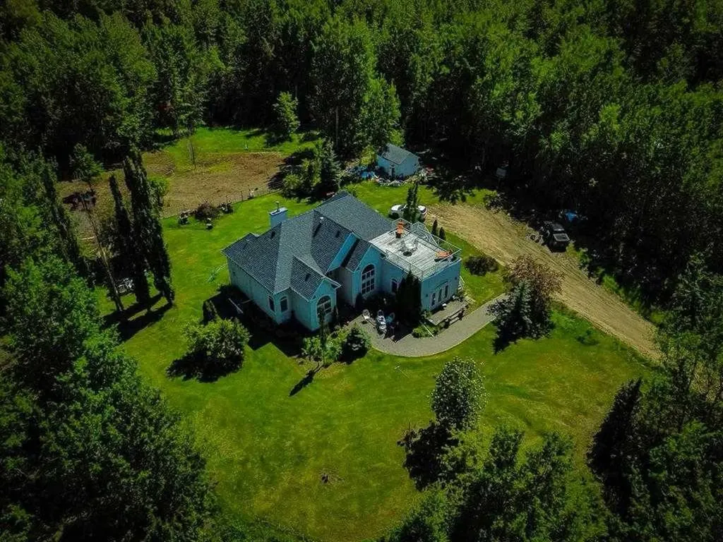 50 Lakeview Heights Canyon Creek AB T0G 2M0