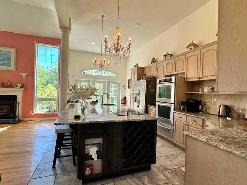 50 Lakeview Heights Canyon Creek AB T0G 2M0