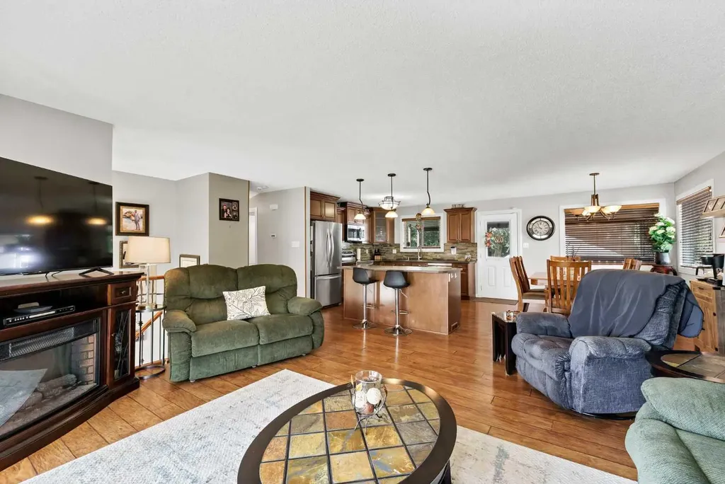 127 Markwick Drive SE Medicine Hat AB T1A7V9