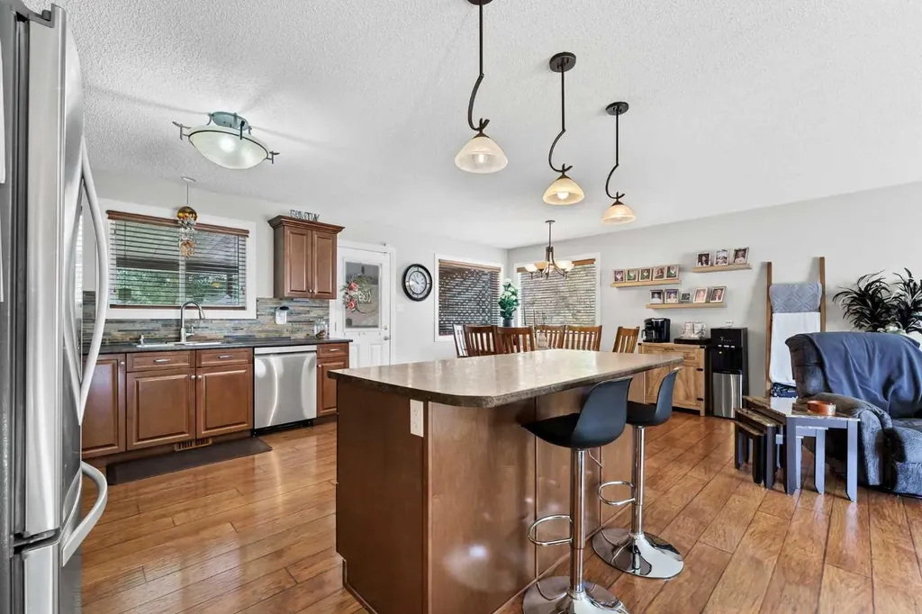 127 Markwick Drive SE Medicine Hat AB T1A7V9