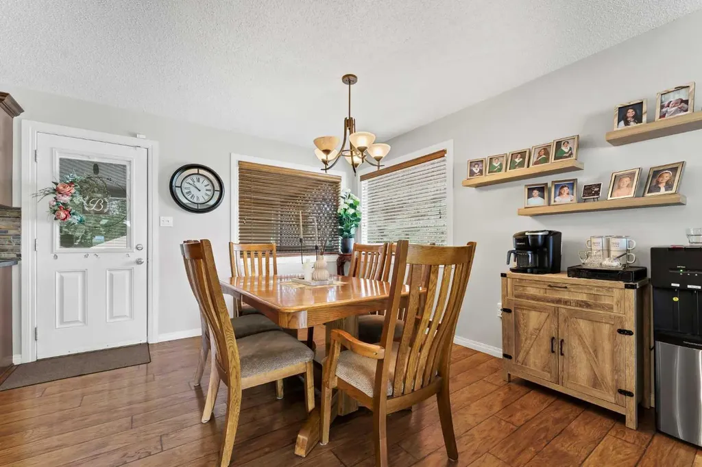 127 Markwick Drive SE Medicine Hat AB T1A7V9