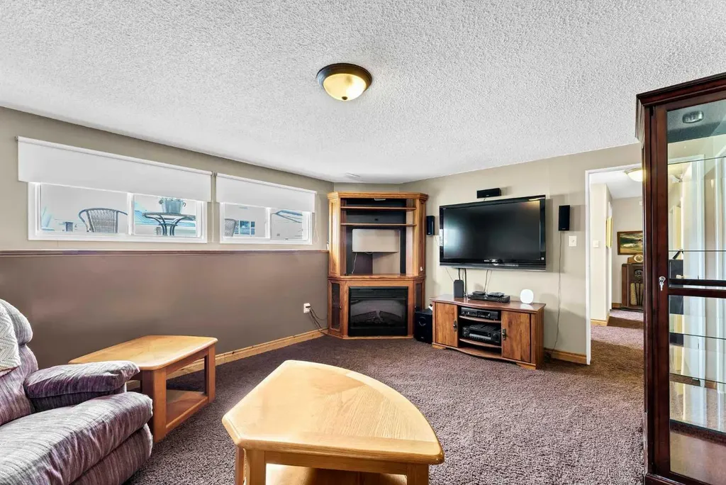 127 Markwick Drive SE Medicine Hat AB T1A7V9