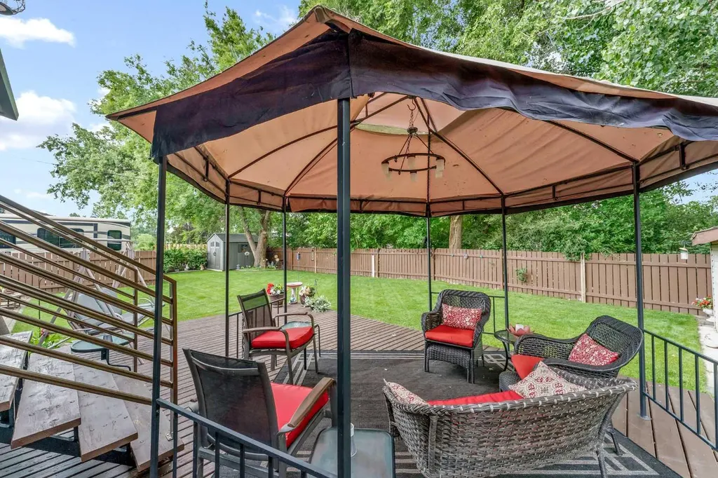 127 Markwick Drive SE Medicine Hat AB T1A7V9