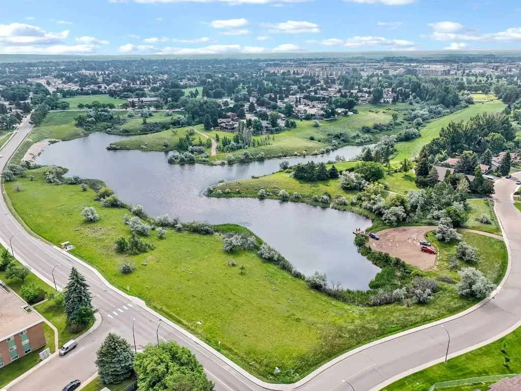 127 Markwick Drive SE Medicine Hat AB T1A7V9
