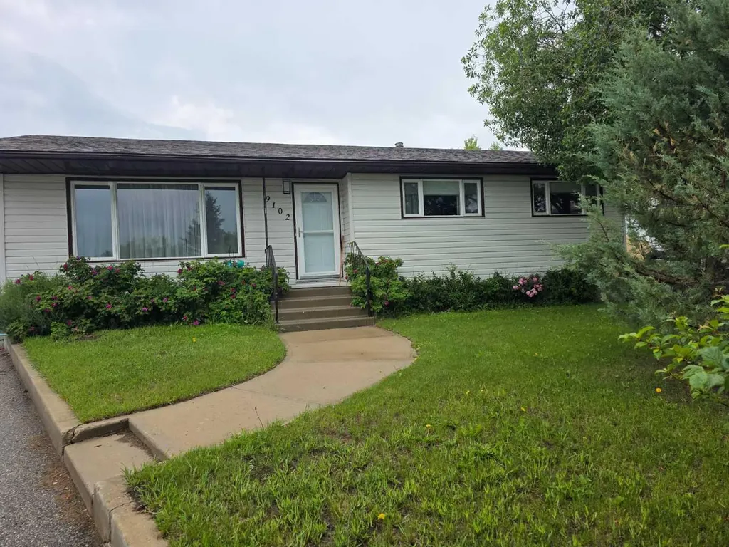 9102 99a Avenue Sexsmith AB T0H 3C0
