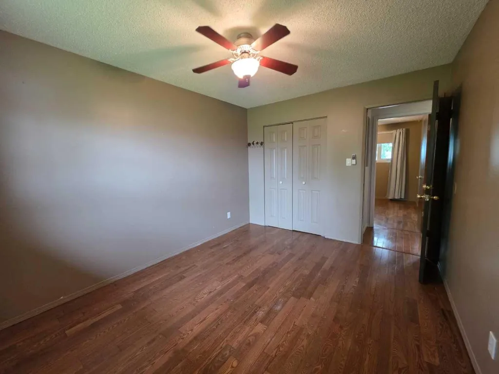 9102 99a Avenue Sexsmith AB T0H 3C0