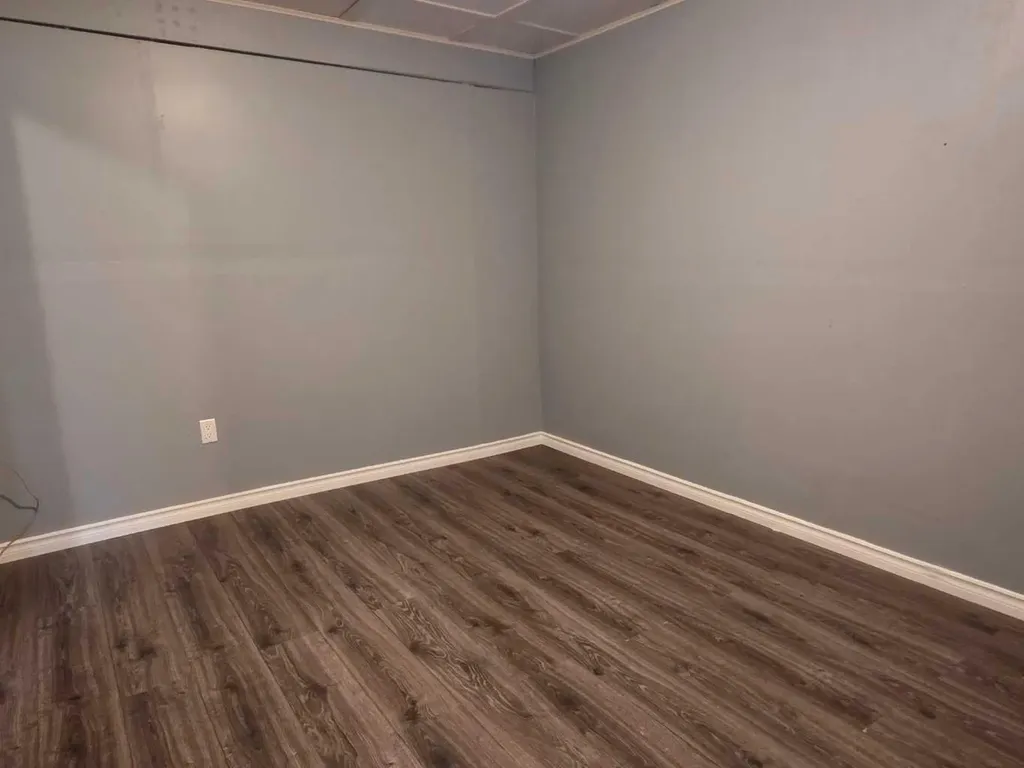 9102 99a Avenue Sexsmith AB T0H 3C0