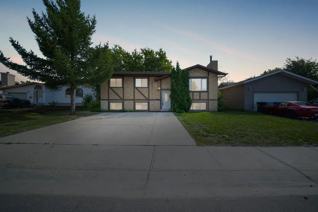 122 Christina Court Fort Mcmurray AB T9K 1H3