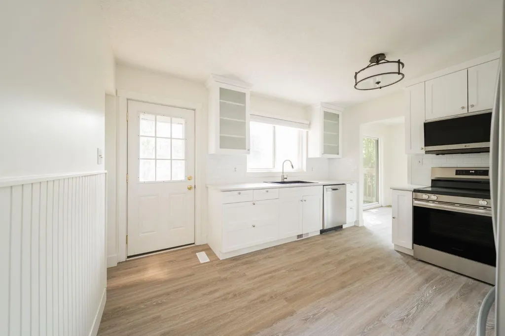 122 Christina Court Fort Mcmurray AB T9K 1H3