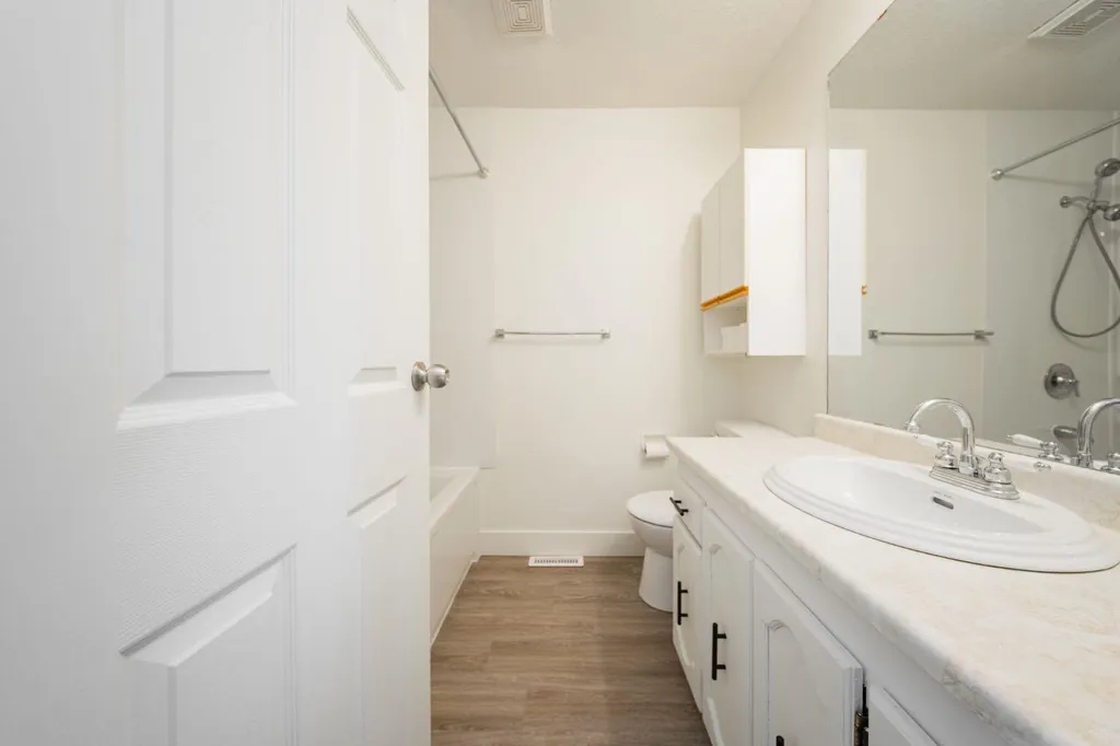 122 Christina Court Fort Mcmurray AB T9K 1H3