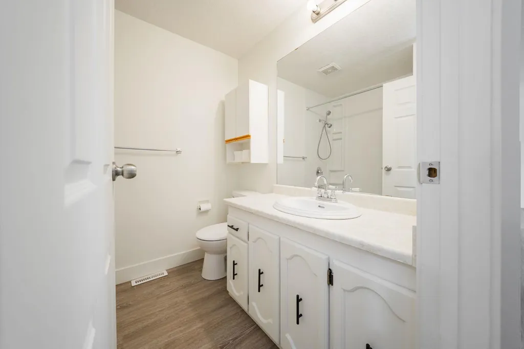 122 Christina Court Fort Mcmurray AB T9K 1H3