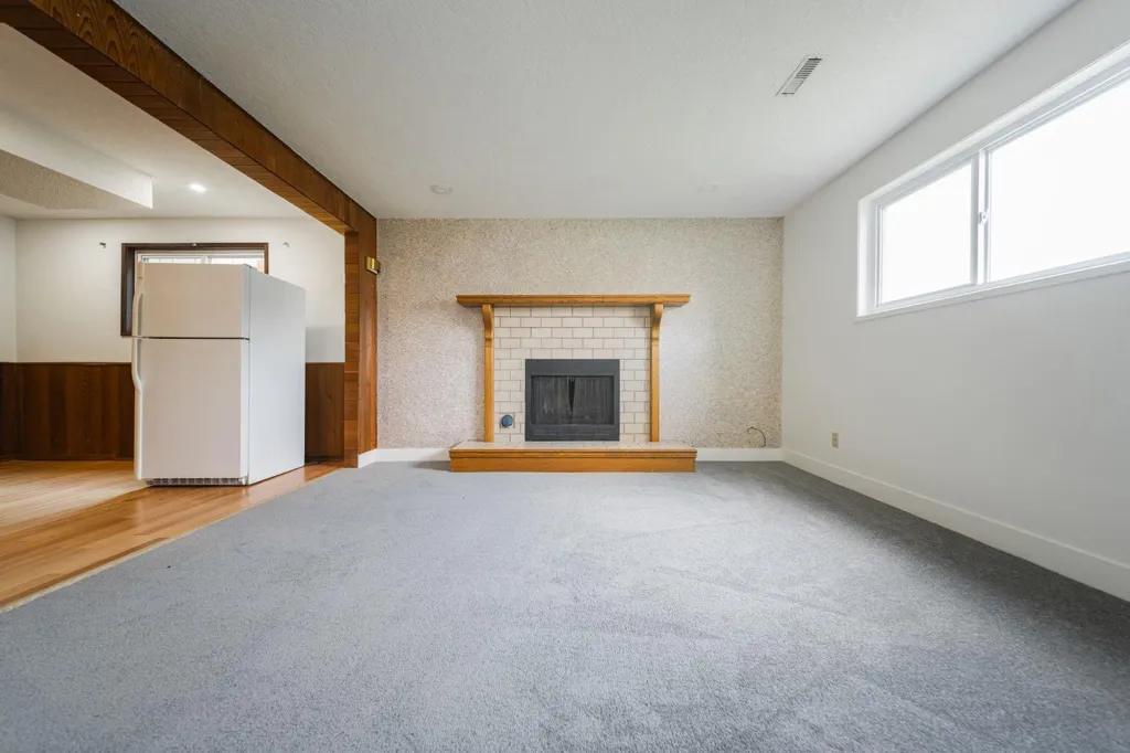 122 Christina Court Fort Mcmurray AB T9K 1H3
