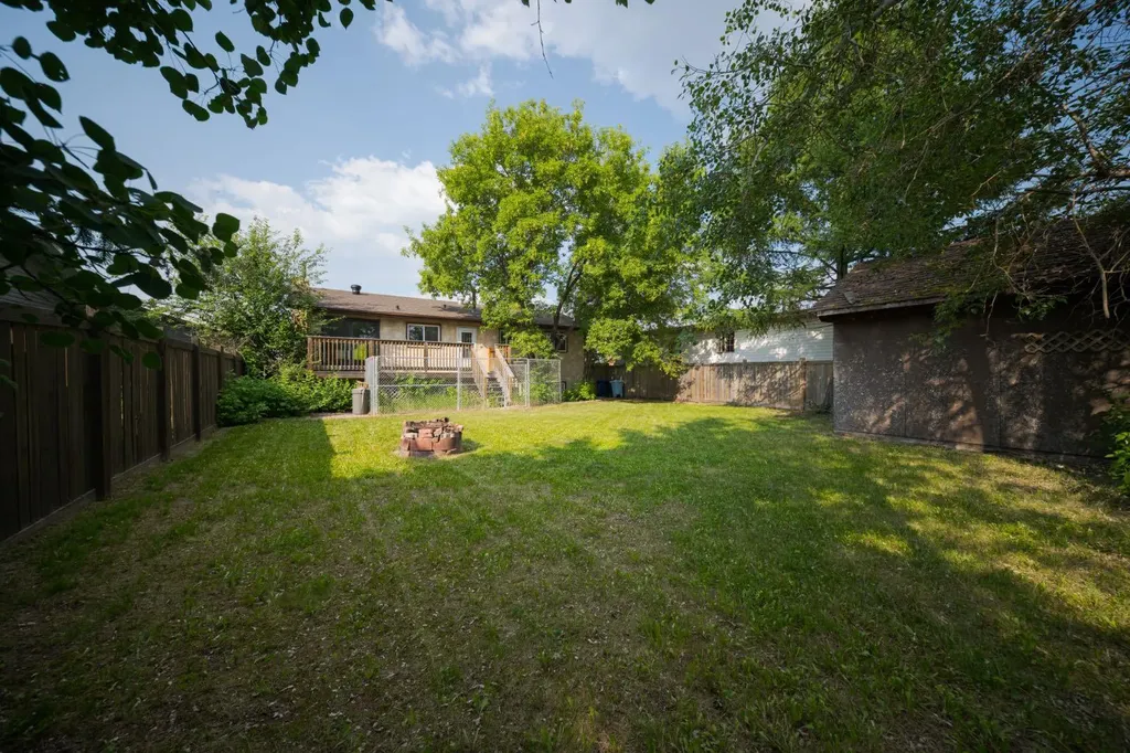 122 Christina Court Fort Mcmurray AB T9K 1H3