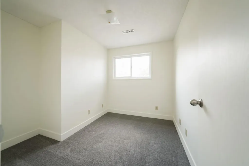 122 Christina Court Fort Mcmurray AB T9K 1H3