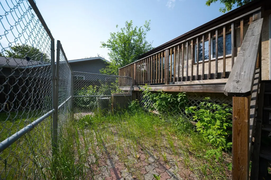 122 Christina Court Fort Mcmurray AB T9K 1H3