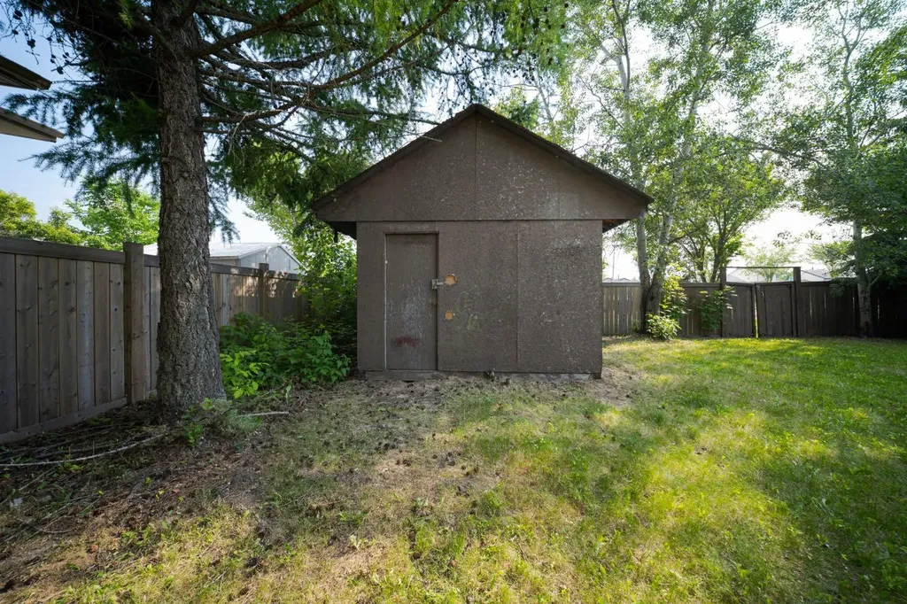 122 Christina Court Fort Mcmurray AB T9K 1H3