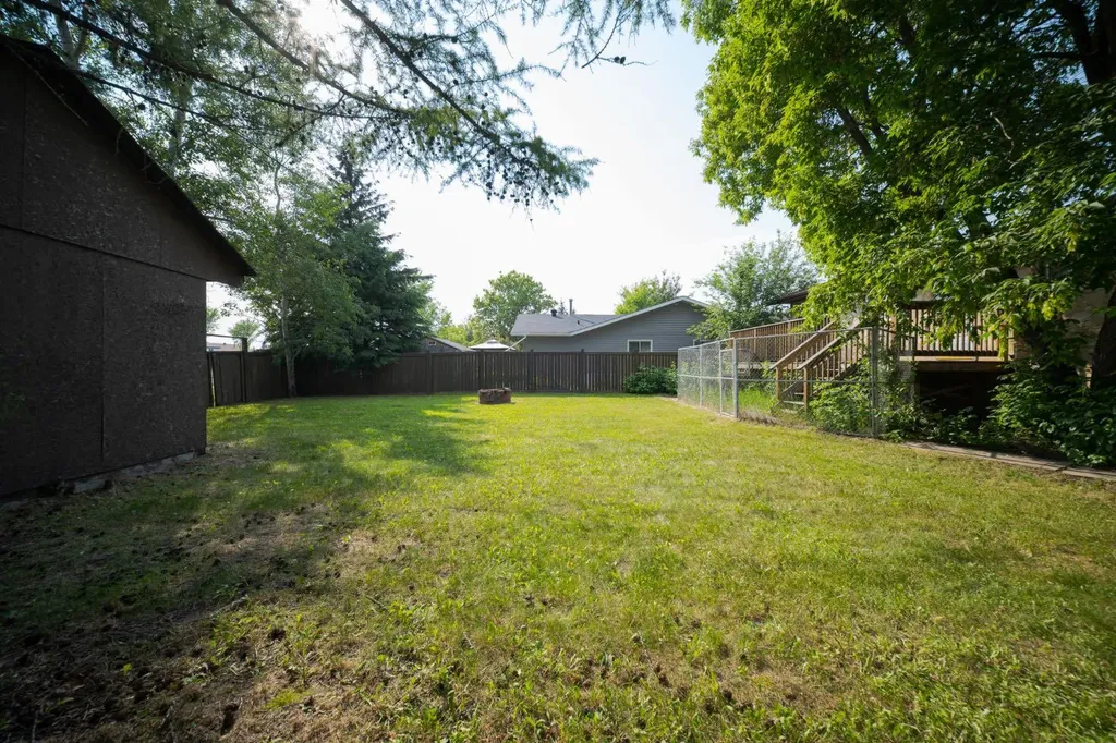 122 Christina Court Fort Mcmurray AB T9K 1H3