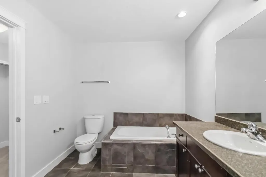 205 Gravelstone Way Fort Mcmurray AB T9K0S9