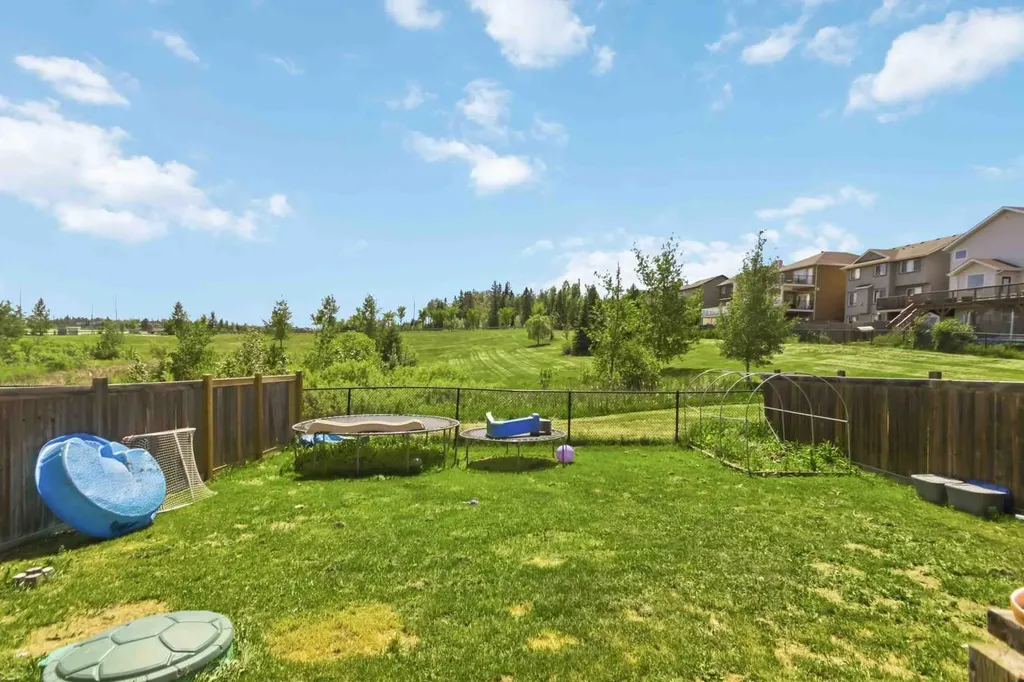 205 Gravelstone Way Fort Mcmurray AB T9K0S9