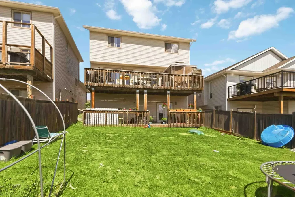 205 Gravelstone Way Fort Mcmurray AB T9K0S9