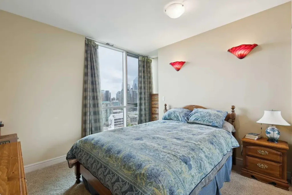 836 15 Avenue SW Calgary AB T2R1S2