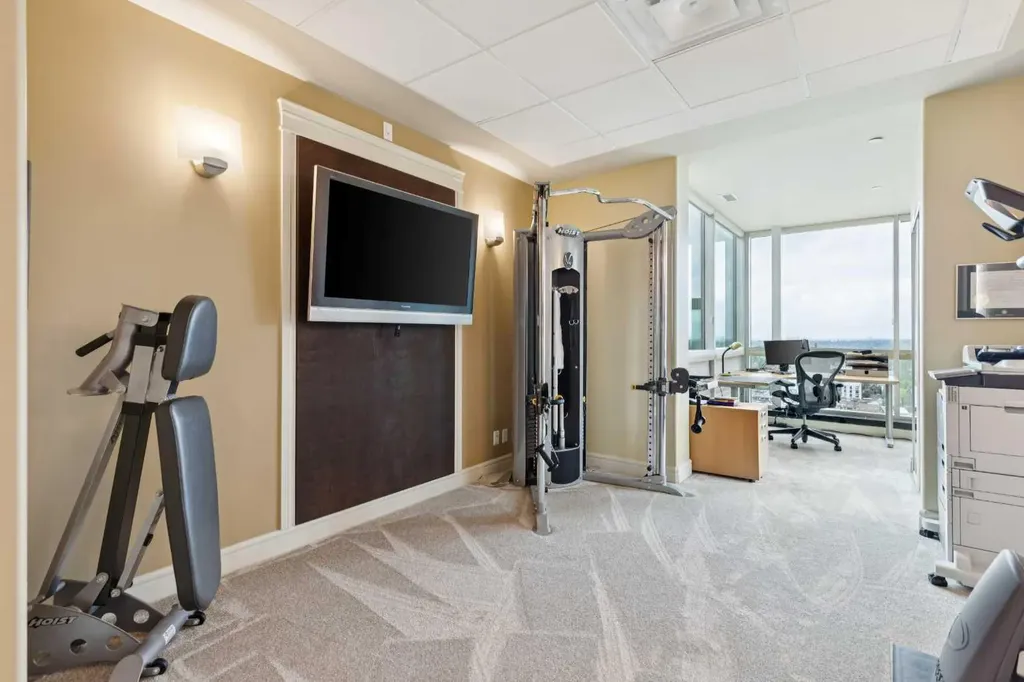 836 15 Avenue SW Calgary AB T2R1S2
