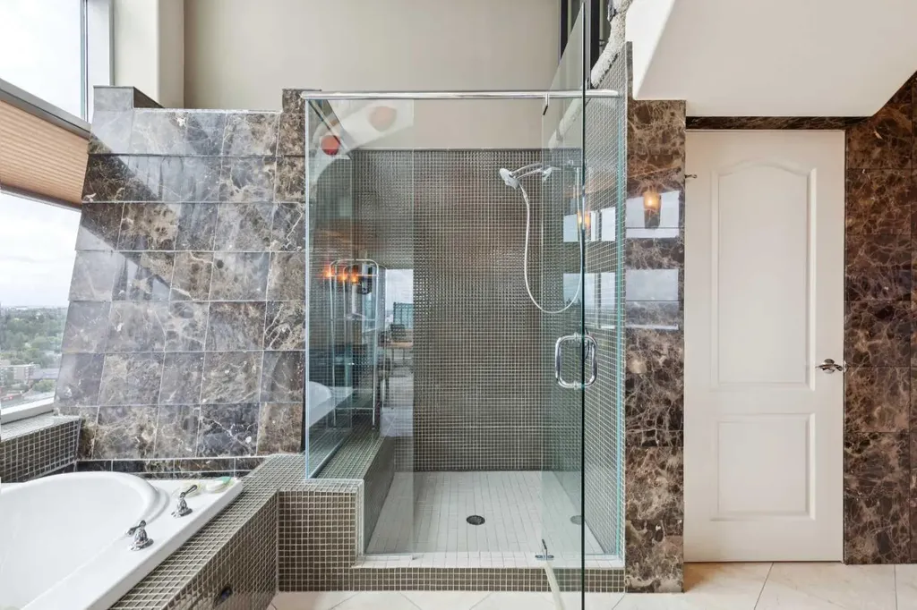 836 15 Avenue SW Calgary AB T2R1S2