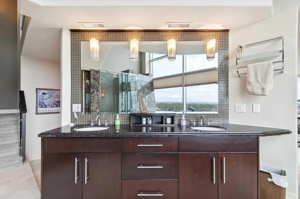 836 15 Avenue SW Calgary AB T2R1S2
