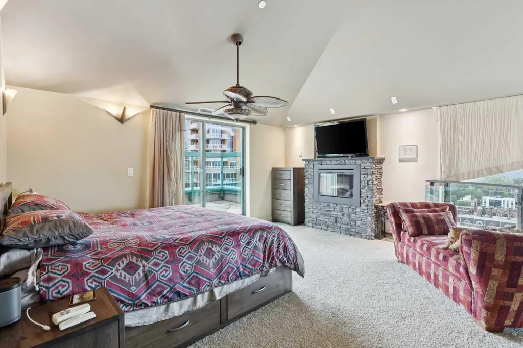 836 15 Avenue SW Calgary AB T2R1S2