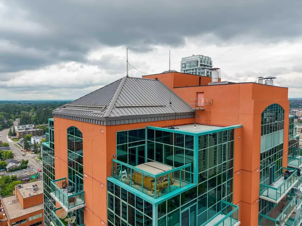 836 15 Avenue SW Calgary AB T2R1S2