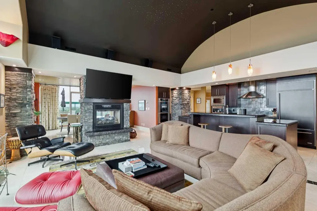 836 15 Avenue SW Calgary AB T2R1S2