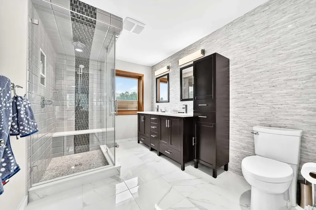 383 Edgebrook Rise NW Calgary AB T3A 5J8
