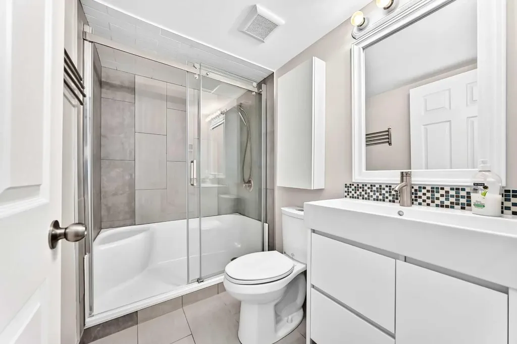 383 Edgebrook Rise NW Calgary AB T3A 5J8